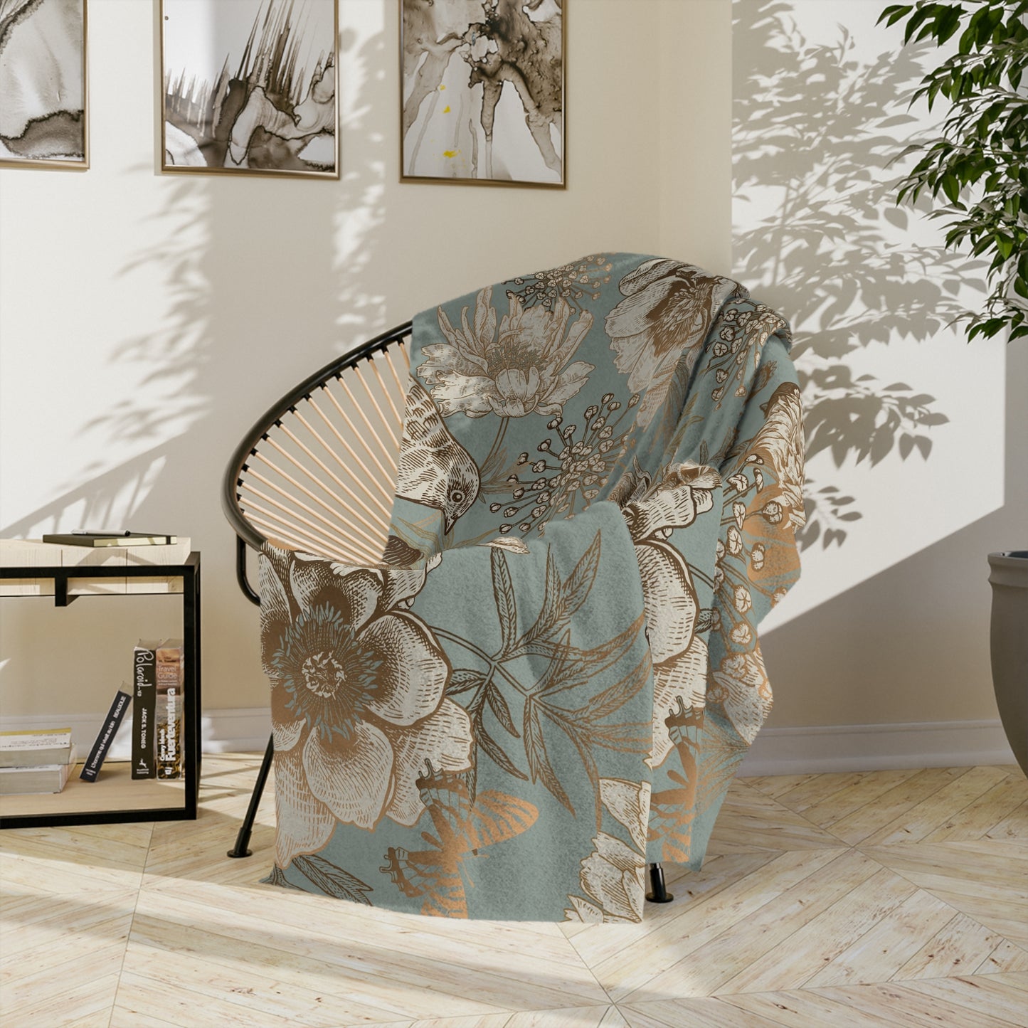 Floral Velveteen Microfiber Blanket, Cozy Throw for Home Decor, Gift for Her, Living Room Accent, Ideal for Relaxing Evenings