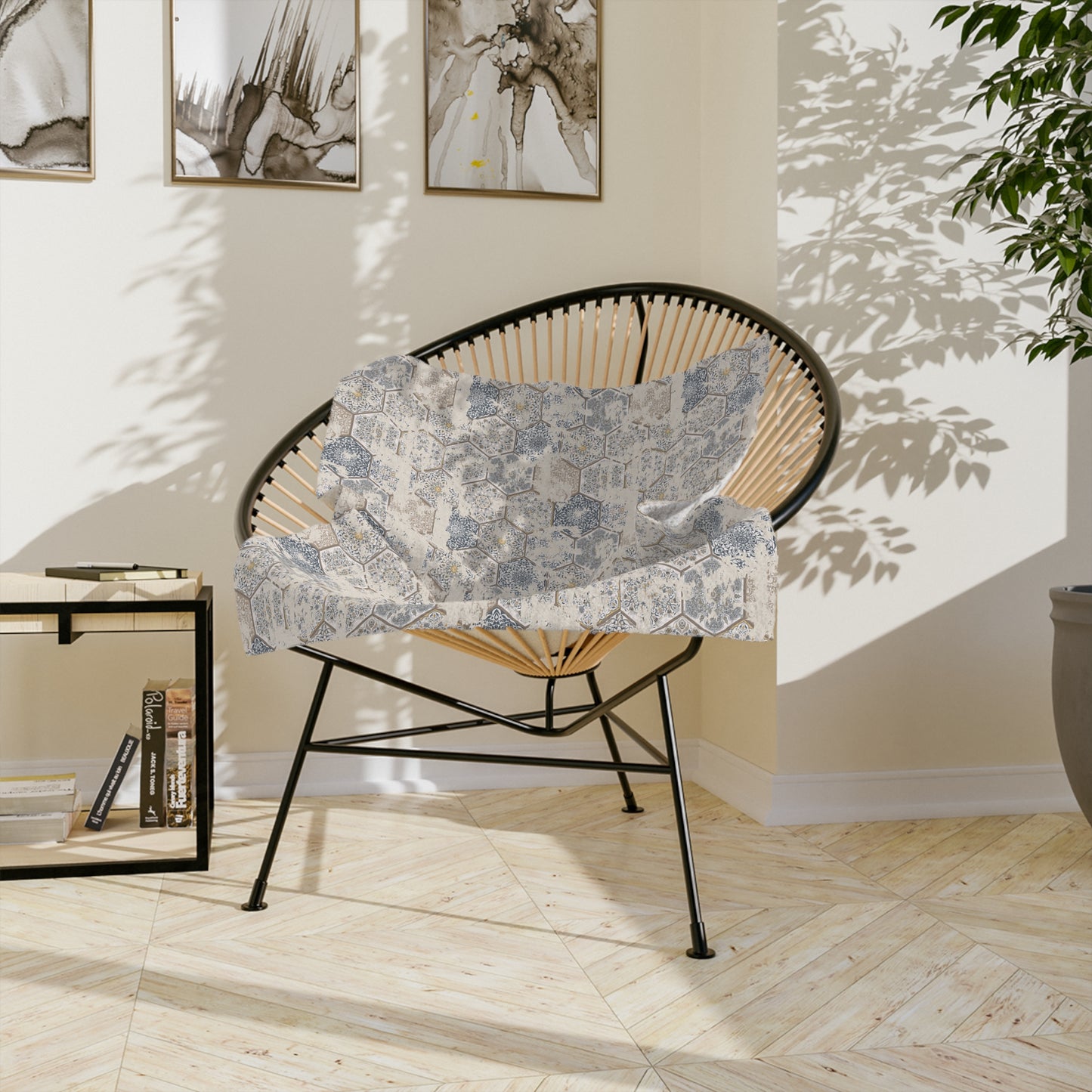 Cozy Hexagonal Pattern Velveteen Microfiber Blanket - Warm Throw for Home, Sofa, Nursery, Gift, Winter Decor