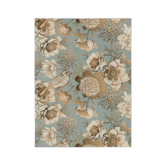 Floral Velveteen Microfiber Blanket, Cozy Throw for Home Decor, Gift for Her, Living Room Accent, Ideal for Relaxing Evenings